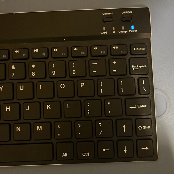 Onn Bluetooth keyboard - Picture 3 of 3